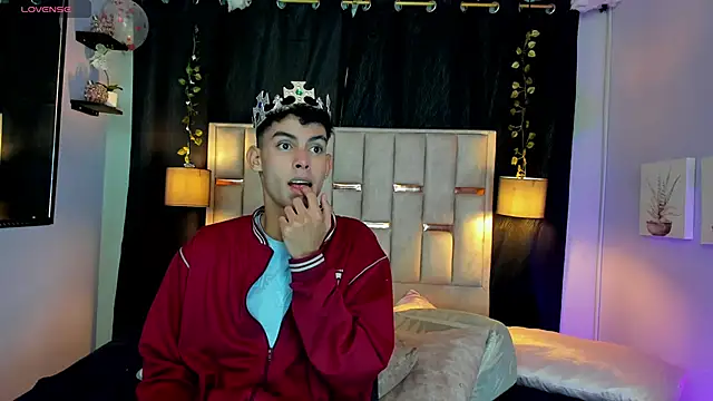 Room 69x online show from 10.11.25