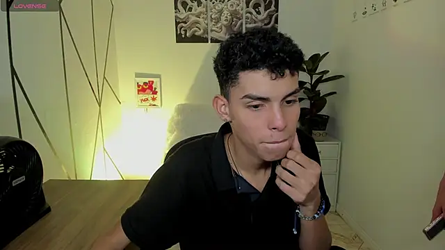 Room 69x online show from 11.06.25