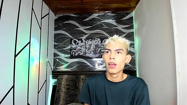 Room 69x online show from 01.13.26