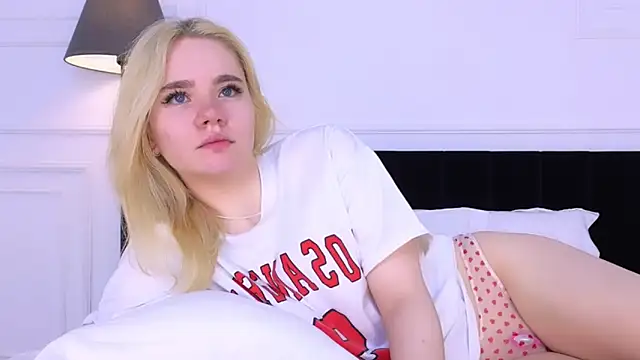 Snapshot of ANNABELLE_LU chatting on 09.10.25 ANNABELLE LU online show from 09.10.25