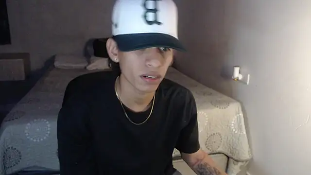 Snapshot of sung_yol chatting on 09.18.25 sung yol online show from 09.18.25