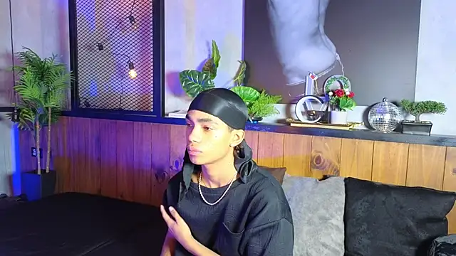 AlanCutee online show from 05.08.26