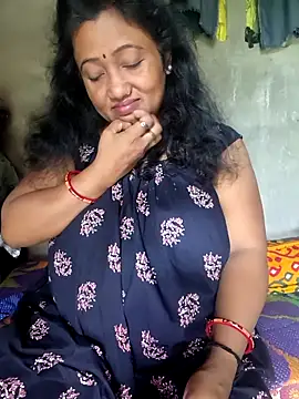 Snapshot of Cute-Swewty chatting on 09.16.25 Cute-Swewty online show from 09.16.25