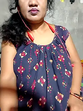 Snapshot of Cute-Swewty chatting on 09.18.25 Cute-Swewty online show from 09.18.25