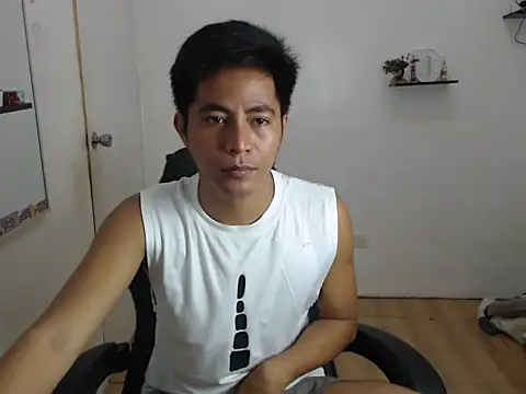 Lloyd wintours online show from 02.07.26