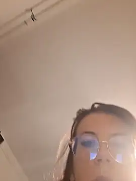 Anayssa  online show from 10.02.25