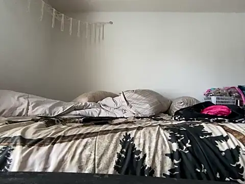 KANDIS864 online show from 11.16.25