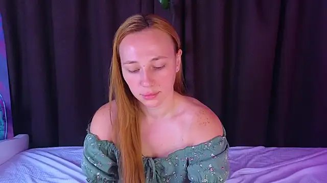 Snapshot of BettyStevenson chatting on 09.10.25 BettyStevenson online show from 09.10.25