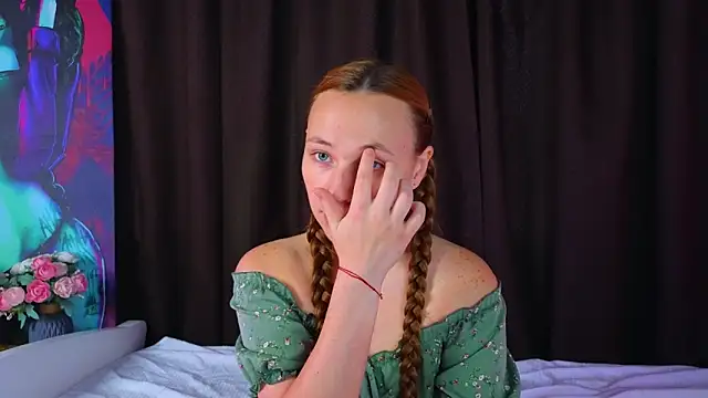 Snapshot of BettyStevenson chatting on 09.18.25 BettyStevenson online show from 09.18.25