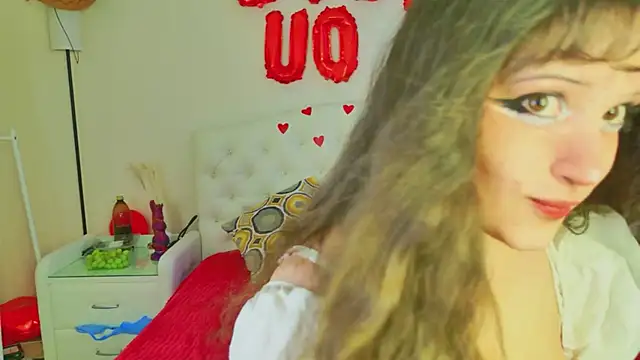 Snapshot of kamila_blush chatting on 02.25.26 kamila blush online show from 02.25.26