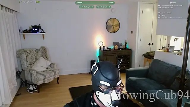 Snapshot of puptank chatting on 09.11.25 puptank online show from 09.11.25