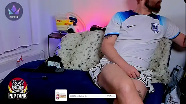 Snapshot of puptank chatting on 11.30.25 puptank online show from 11.30.25