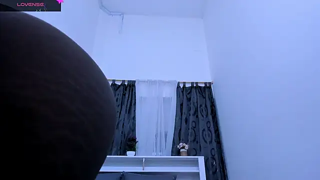 Mistt Mia online show from 02.06.26