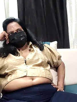 Snapshot of mallu-lover chatting on 05.04.26 mallu-lover online show from 05.04.26