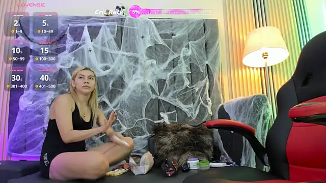 Snapshot of rubby_lux chatting on 10.08.25 rubby lux online show from 10.08.25