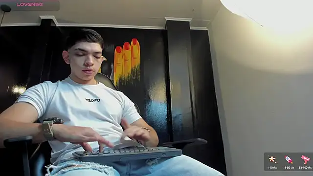 Eryonbradley online show from 09.18.25