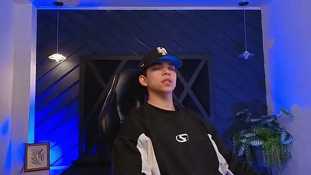 Eryonbradley online show from 03.04.26