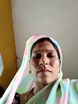 Snapshot of Sonam_pandeyji chatting on 05.05.26 Sonam pandeyji online show from 05.05.26
