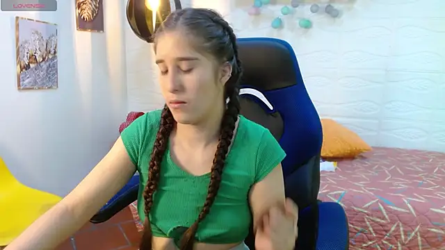 Snapshot of karlarousex chatting on 11.09.25 karlarousex online show from 11.09.25