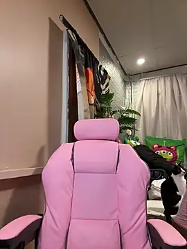 Kath C online show from 10.18.25