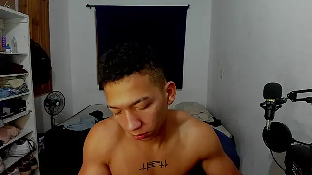 JuanchiT66 online show from 10.22.25