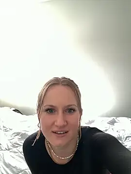 Snapshot of myasecrets chatting on 10.17.25 myasecrets online show from 10.17.25