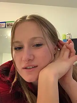 Snapshot of myasecrets chatting on 10.20.25 myasecrets online show from 10.20.25