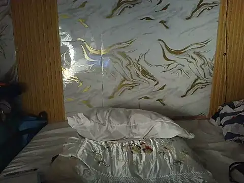 Snapshot of dimple_anne1 chatting on 02.01.26 dimple anne1 online show from 02.01.26