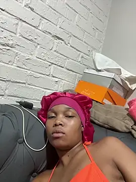 Snapshot of BaddestAss22 chatting on 12.19.25 BaddestAss22 online show from 12.19.25