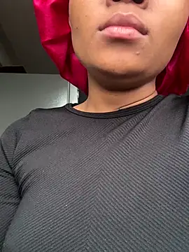 Snapshot of BaddestAss22 chatting on 12.21.25 BaddestAss22 online show from 12.21.25