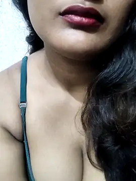 Snapshot of Cute_pinkii chatting on 11.02.25 Cute pinkii online show from 11.02.25