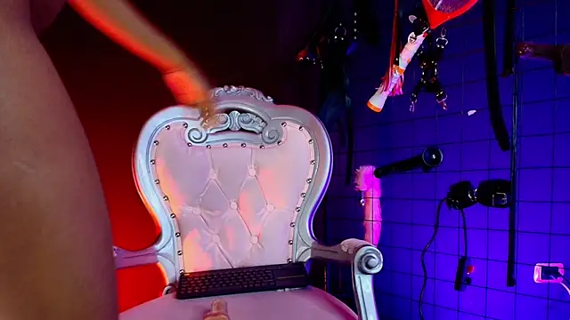 Snapshot of MrEbonybdsm chatting on 11.08.25 MrEbonybdsm online show from 11.08.25