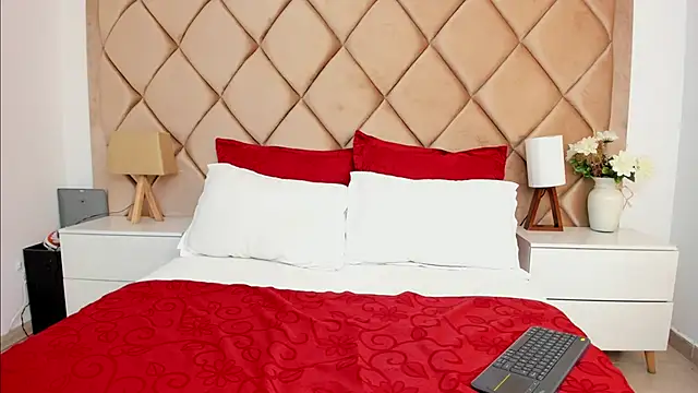 AngelinaDuvall online show from 10.17.25