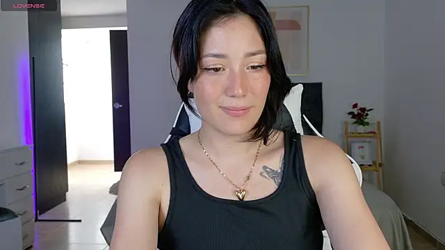 Eliih 01 online show from 11.04.25