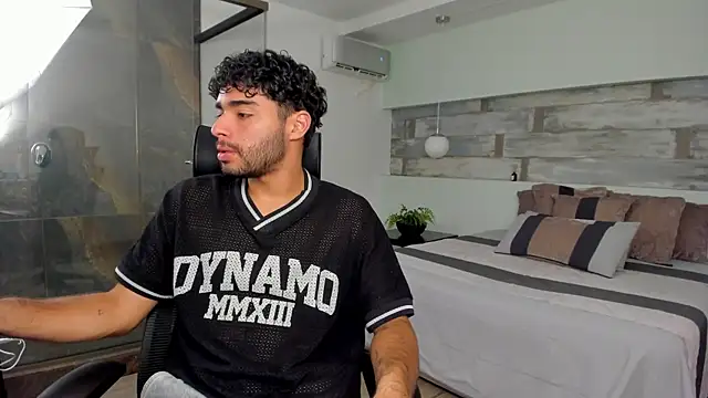 RaphaelDufort online show from 12.17.25