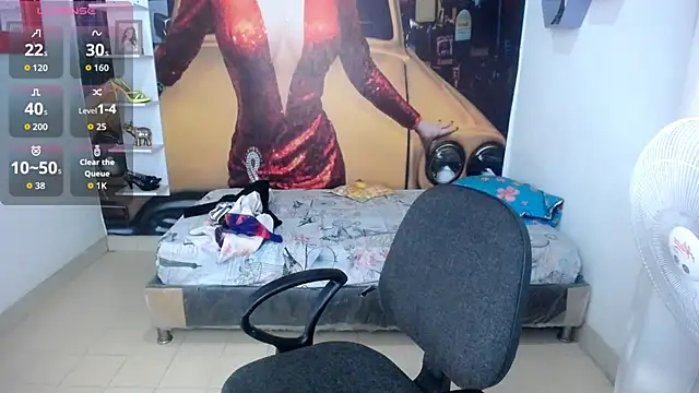 Snapshot of amberflame_ chatting on 10.28.25 amberflame online show from 10.28.25