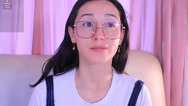 Ginevra esposito online show from 11.04.25