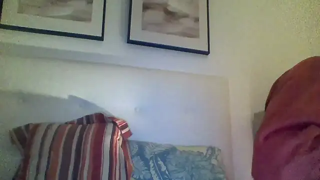 Emily de Carla online show from 10.31.25