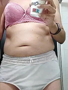 Snapshot of Emily_de_Carla chatting on 07.15.26 Emily de Carla online show from 07.15.26