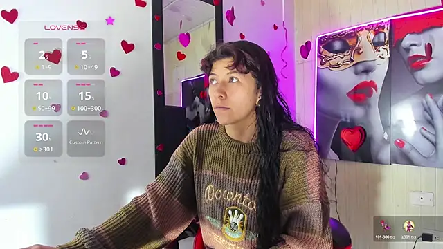 Raven Rouge  online show from 03.12.26