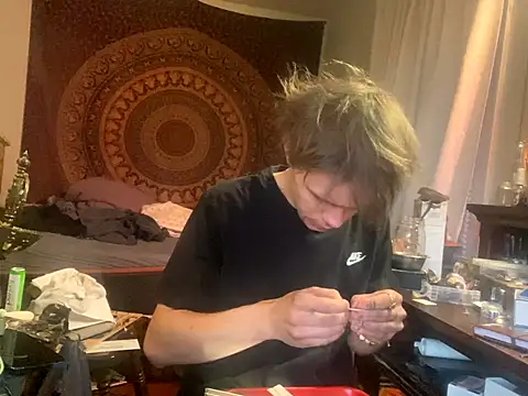 XanderOzzz online show from 11.15.25