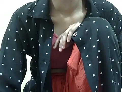 smallcuute online show from 11.27.25