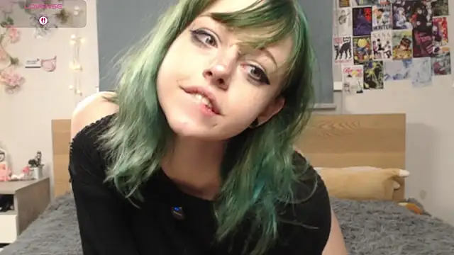 Snapshot of triplebakaaa chatting on 10.05.25 triplebakaaa online show from 10.05.25