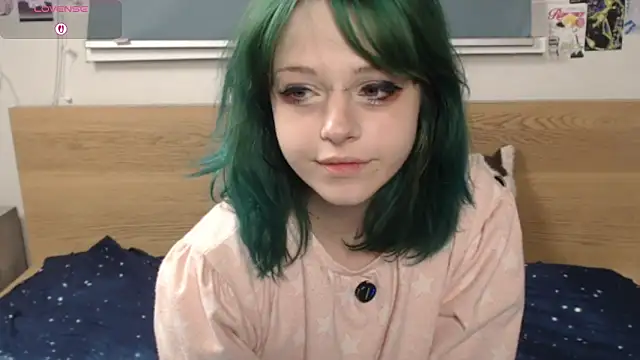 Snapshot of triplebakaaa chatting on 10.17.25 triplebakaaa online show from 10.17.25