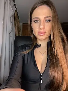 Snapshot of _shadylady_ chatting on 10.17.25 shadylady online show from 10.17.25