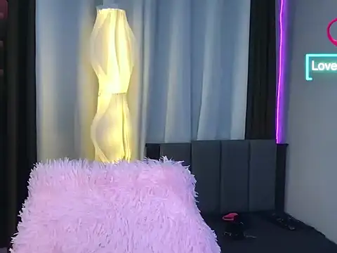 Snapshot of Malia_Nicole chatting on 02.08.26 Malia Nicole online show from 02.08.26