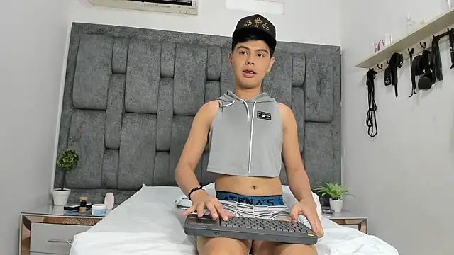 Snapshot of Felipe_Cold chatting on 01.16.26 Felipe Cold online show from 01.16.26