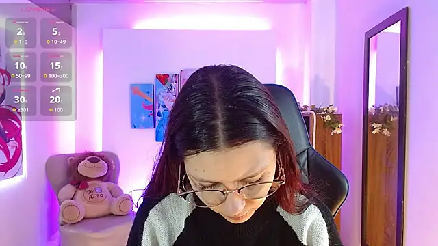 AlanaGarcia19 online show from 01.06.26