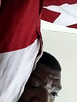 Snapshot of TmanZim2025 chatting on 10.06.25 TmanZim2025 online show from 10.06.25