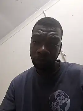 Snapshot of TmanZim2025 chatting on 10.11.25 TmanZim2025 online show from 10.11.25